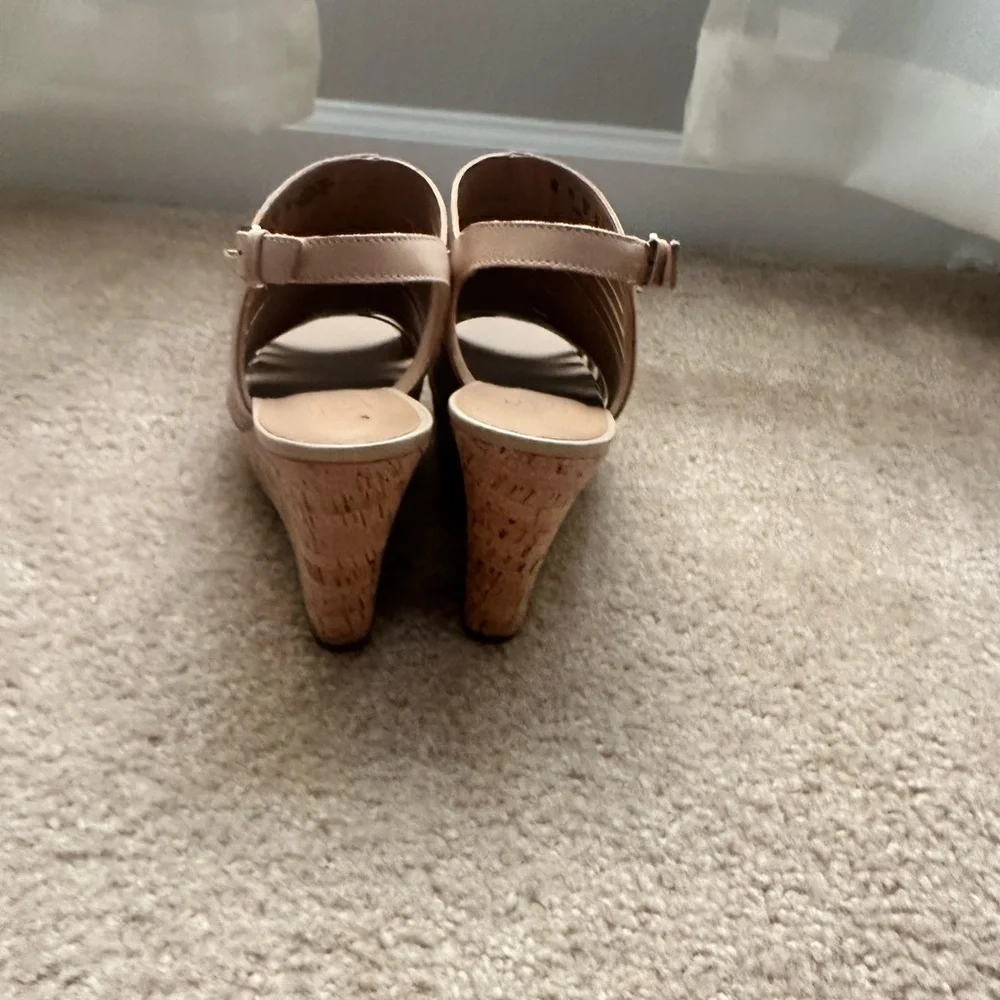 Franco Sarto Sharp Leather Platform Wedge Sandals | Size 9 | Neutral Tan